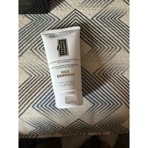 Skin Co Face Gommage polishing micro-exfoliating truffle